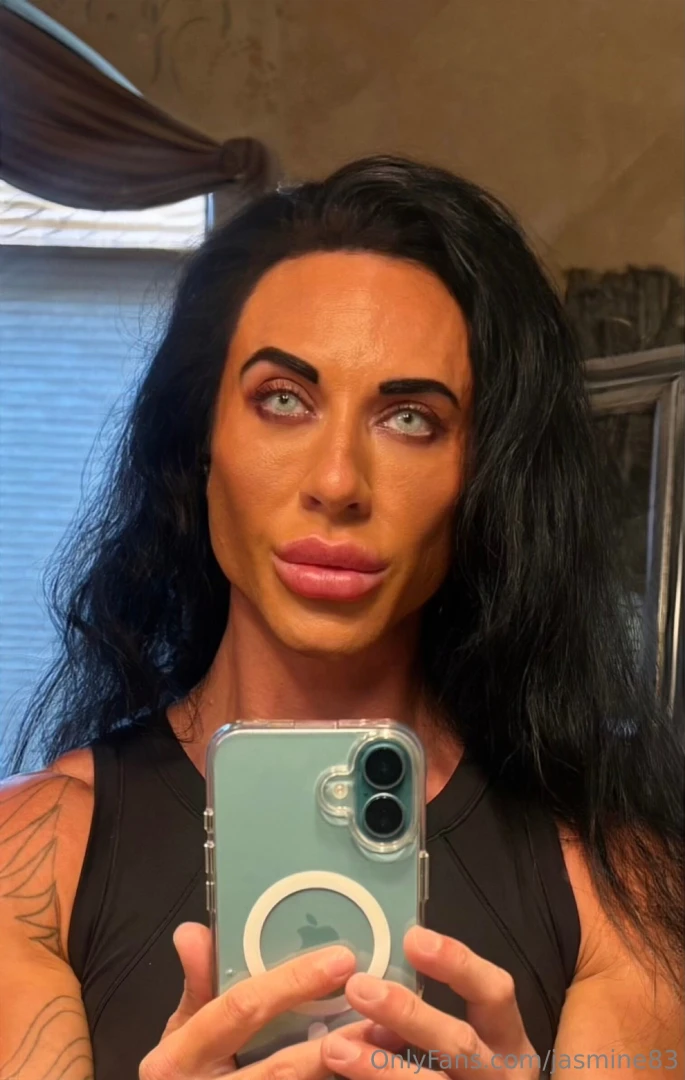 Before my night begins 