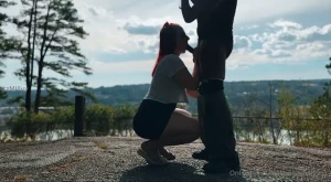 I love fucking in public places part 1