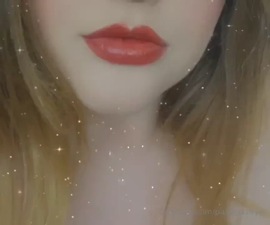Tip me if you think i have kissable lips i m trying to buy new 