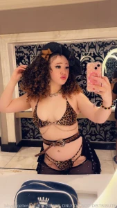 Bikini cowboy selfies at the venetian slight nsfw due to bikini