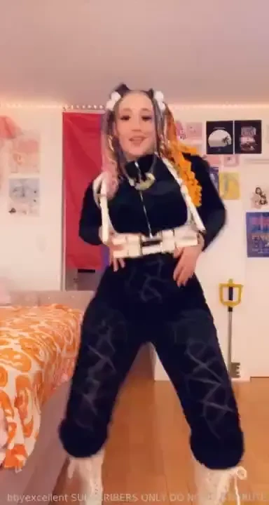 Oh dear me there s a slight wardrobe malfunction down there 