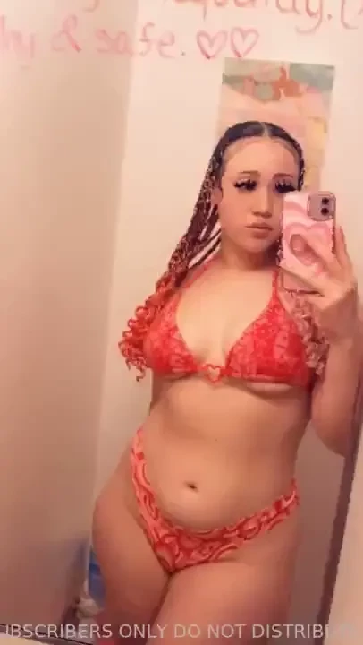 Do you love my new bikini top 