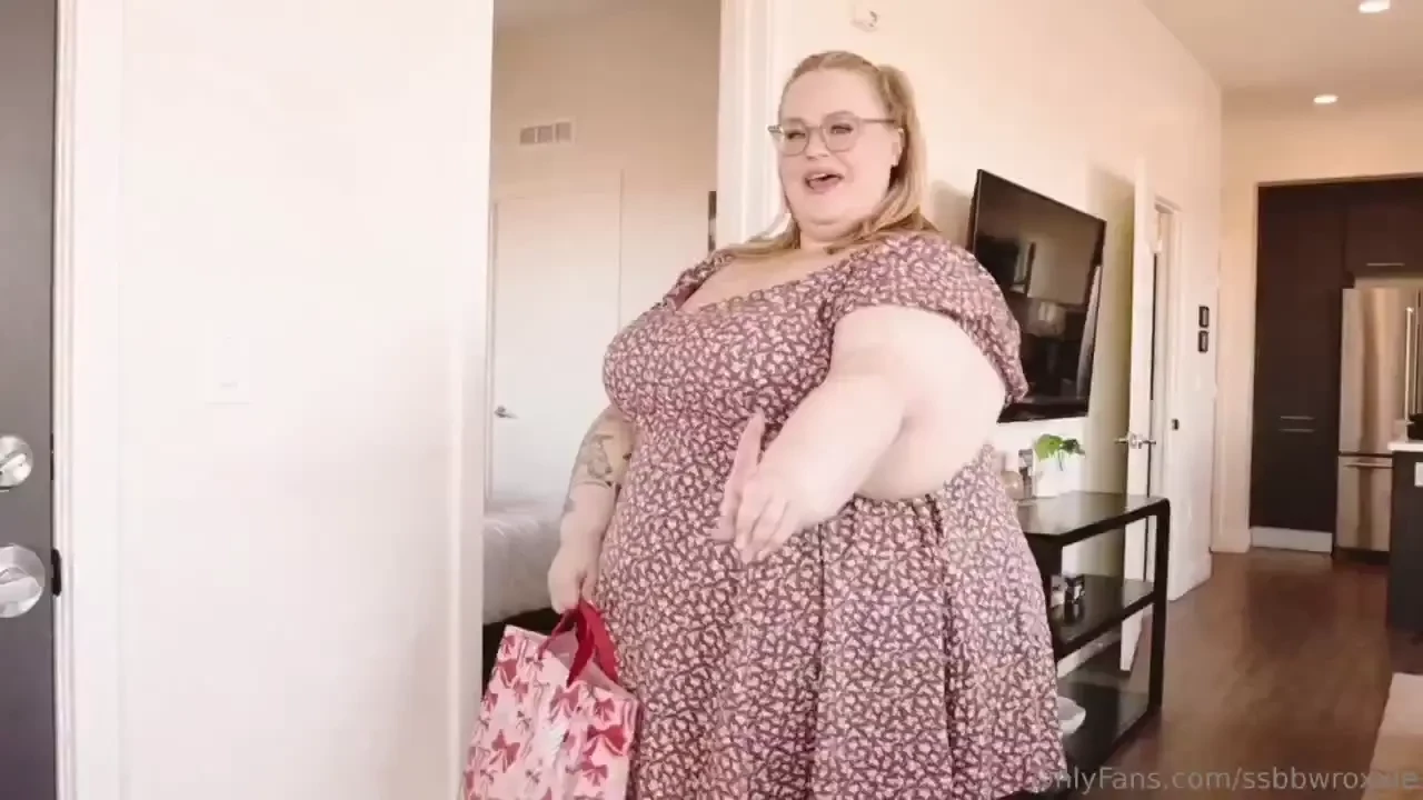 You decided to gift your girl some sexy lingerie for christmas but the 