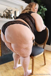 New year s goal bigger fatter hips to hang over the sides of chairs part 2