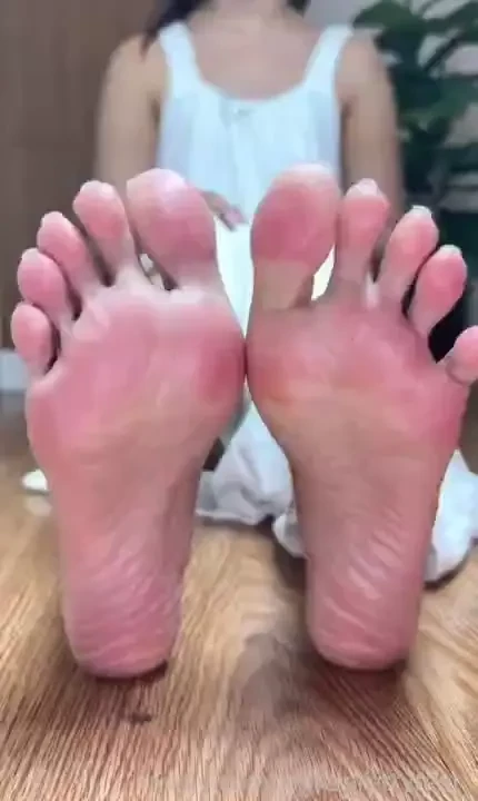 3 minute clip of my natural nails can you lick the dirt of my heel 