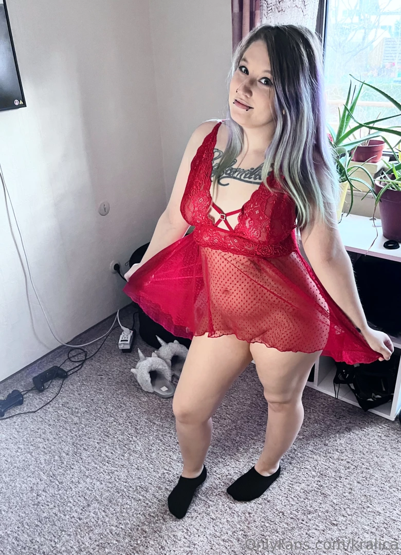 I dont have much things in red what do u think should i get more red 