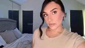 Heading out to brunch message me