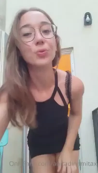 Esperando a los dos amiguitos de bcn os gusta lo que me he puesto para 