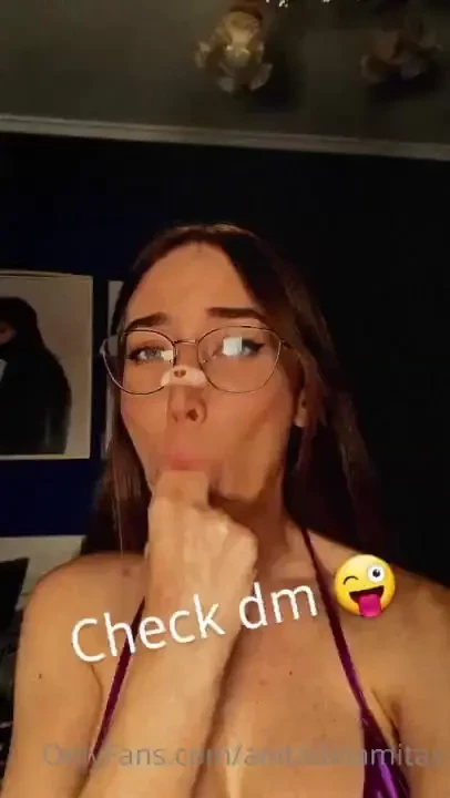 I m a dirty girl with hunger soy una chica sucia con hambre 