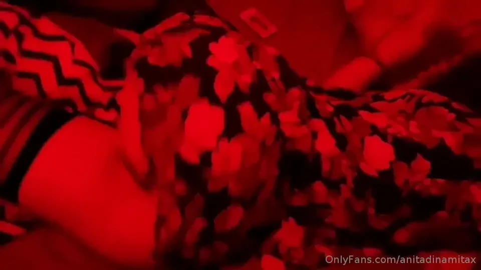 Aprovecho que paro de estudiar un mini rato para moveros el culo con 