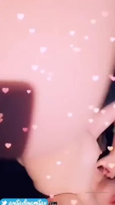 Y lo que me gusta a mi remolonear por la ma ana desnudita grabarme 