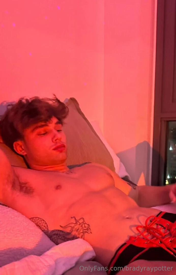 Playing w my ass in the dms 2 year onlyfans anniversary so uhhh i 