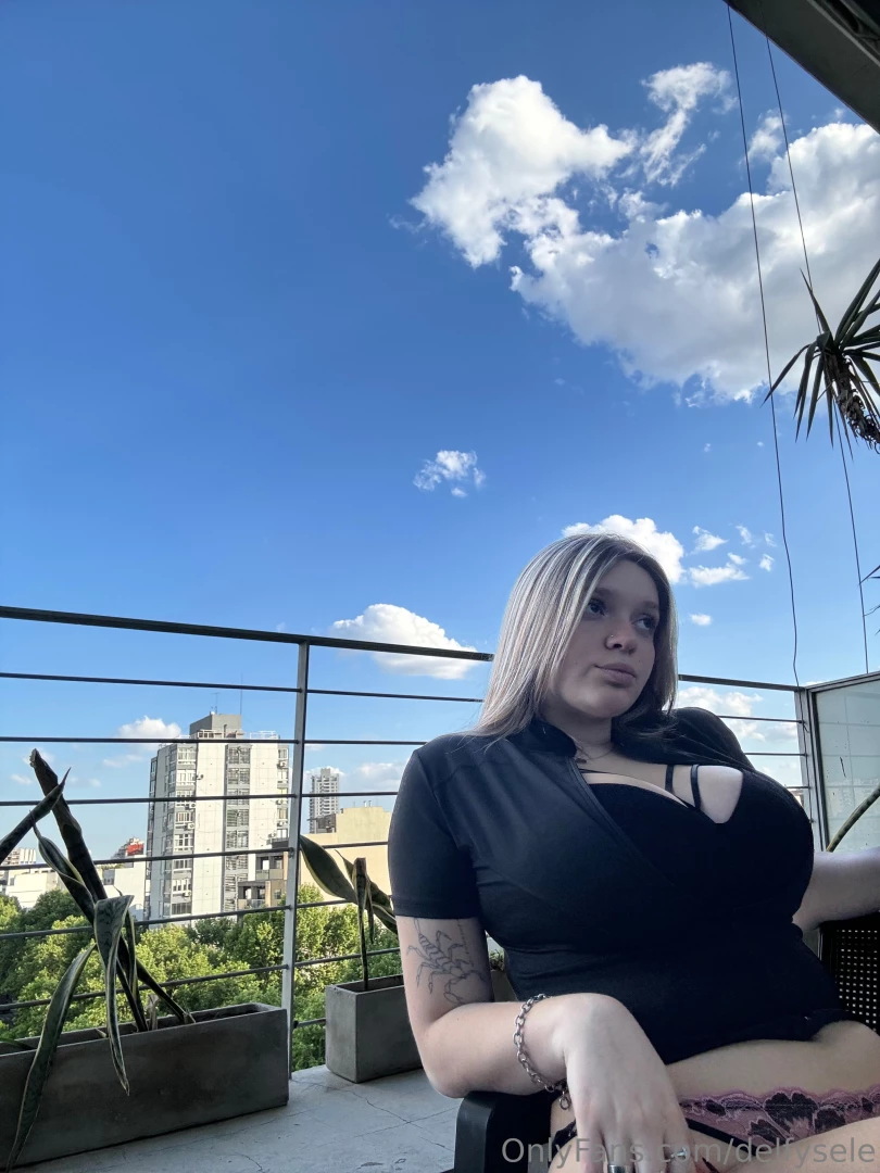 Saturday afternoons are so relaxing 