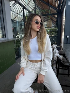 I m sitting in a cafe glued to the screen and catching glances out of