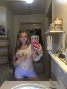 I m about to go to bed but i would love to play with you first send me