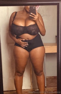 Would you clean my mirror for me if i let suck on your favourite titty part 2