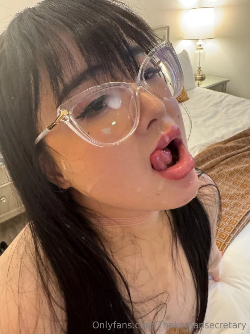 I think i need something to play with my tongue rn 