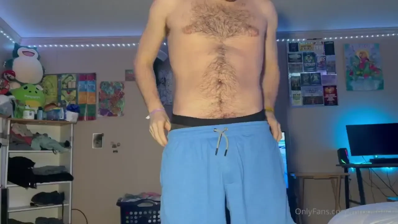 Strip down and play with me 