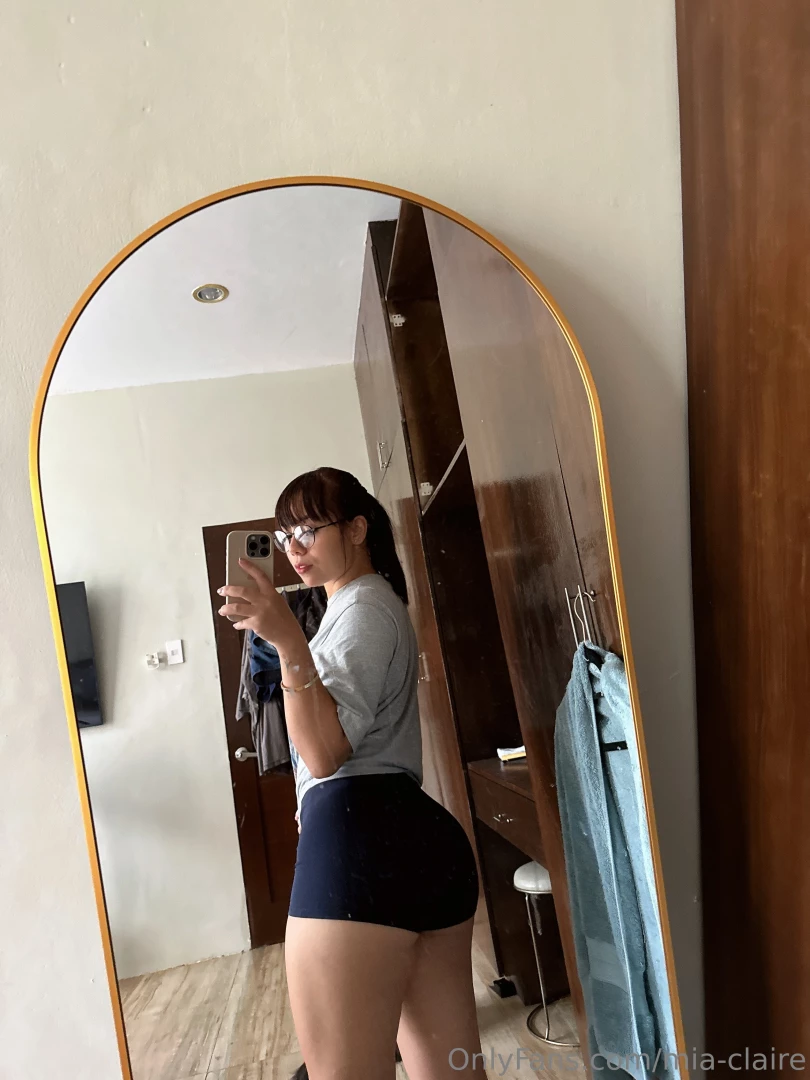 Think you could have me on your back and squat how strong of a man are 