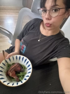 Healthy lunch for meeeee what are you having