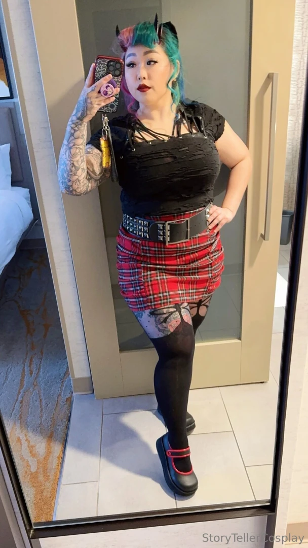 I ve been so exhausted from these back to back cons sorry for the part 2 