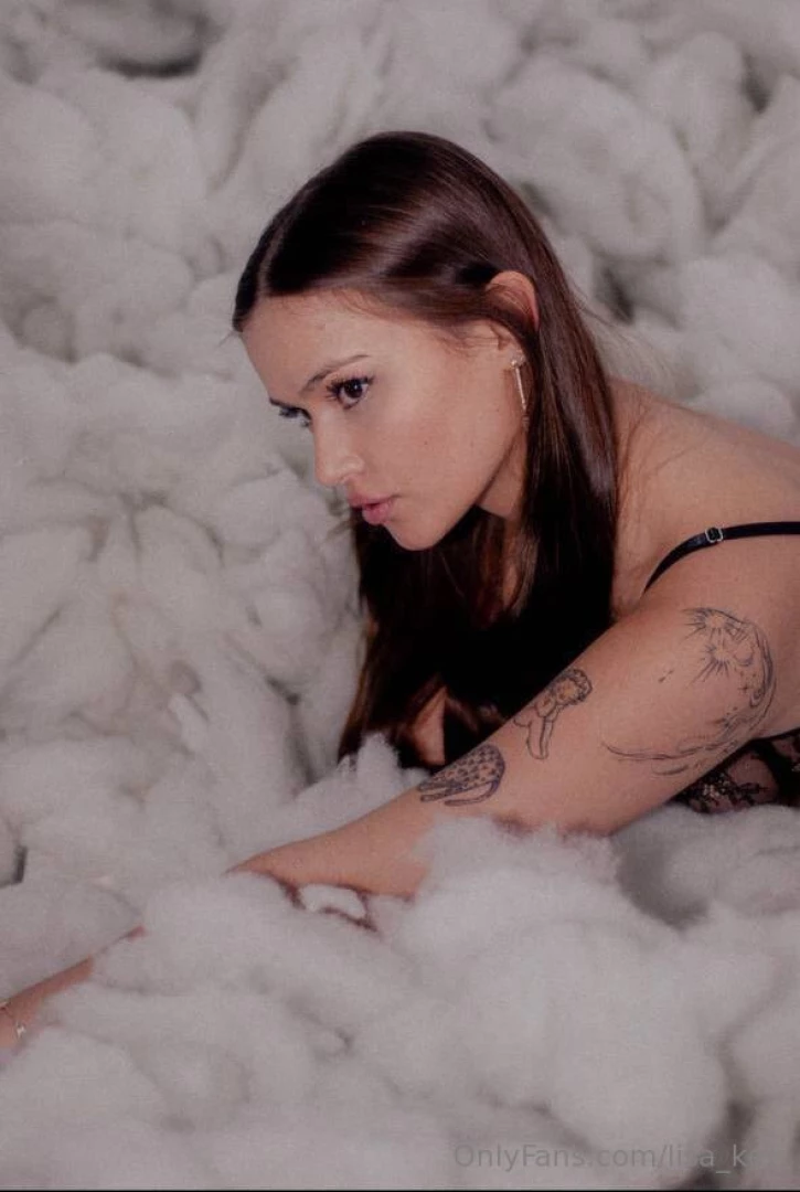 My january goal is a warm brown jacket that will keep me warm in any 