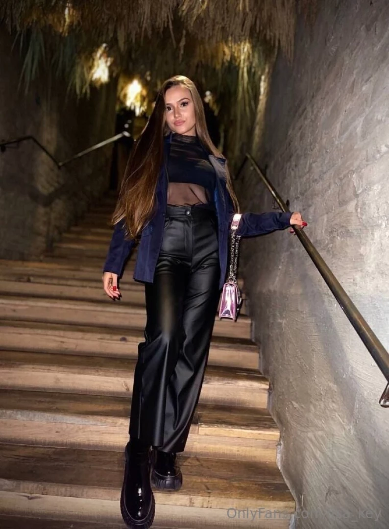 This evening look is the perfect end to this day just enjoying the 