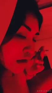 Te susurro con el ca ito en la mano