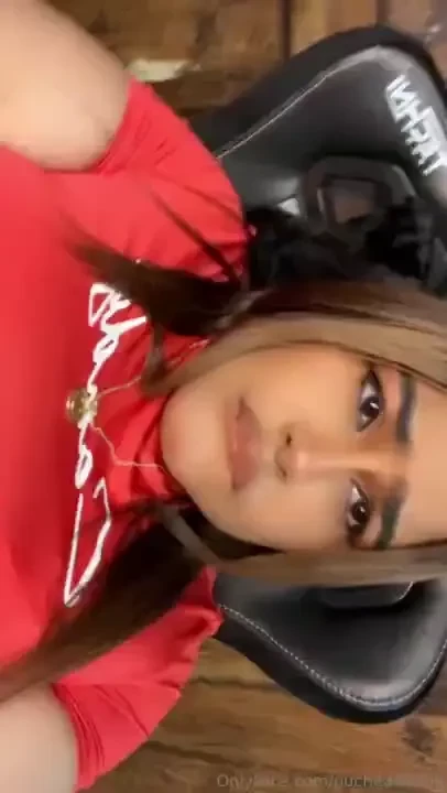 New video en mi silla gamer que rico papi 