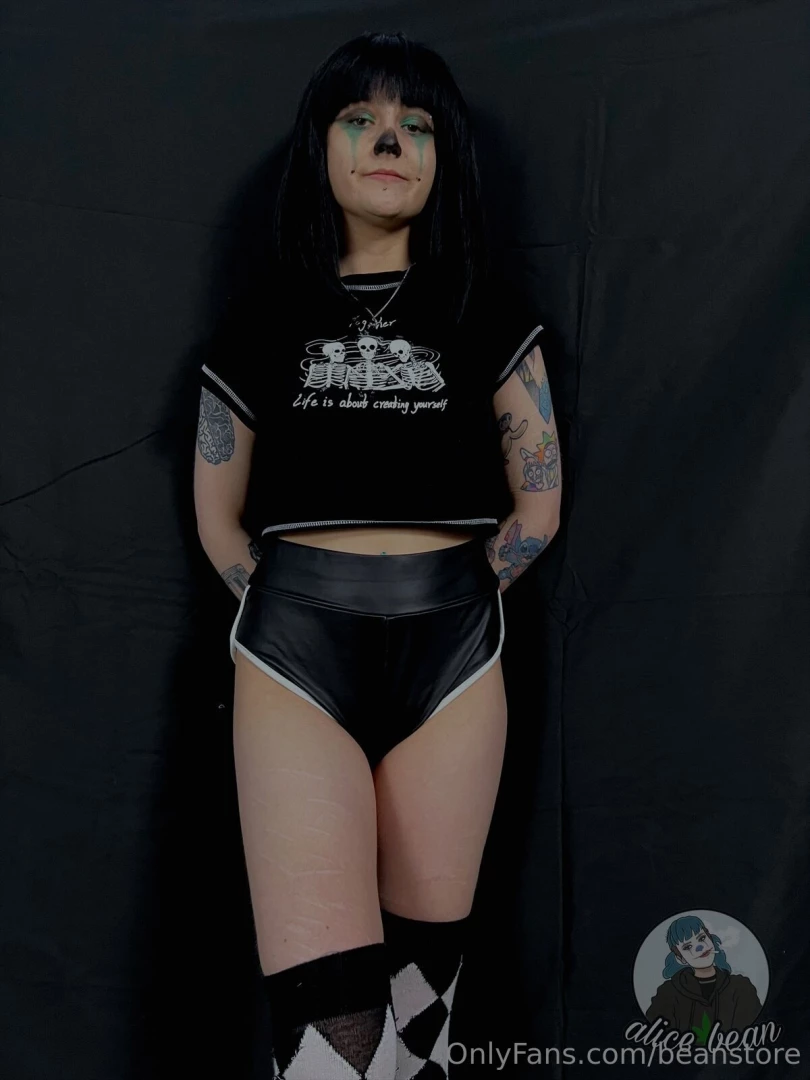 Subscribe cute_bean_ting all content - no paywall just me- no ads for part 32 