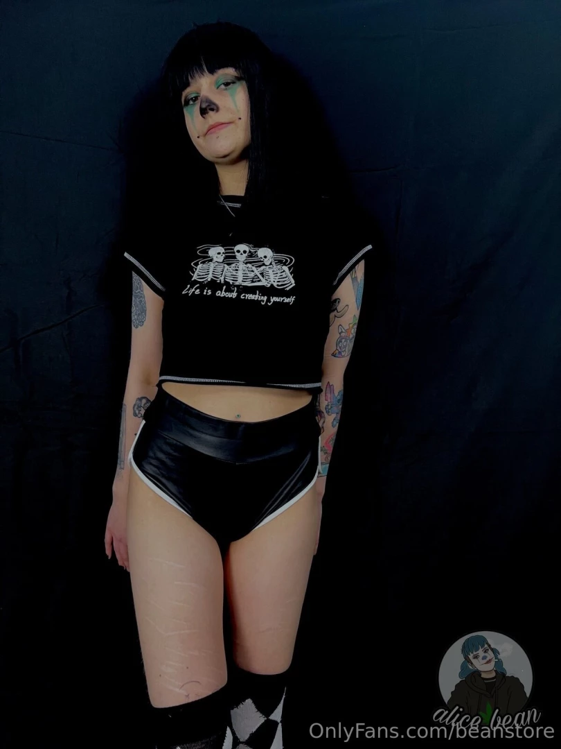 Subscribe cute_bean_ting all content - no paywall just me- no ads for part 33 