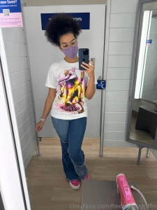 Here s a bunch of dressing room pics for y all before i take a few