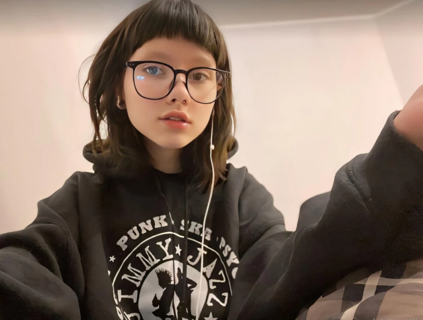 Your home girl byebblue1 she is waiting for you for a deep part 509 