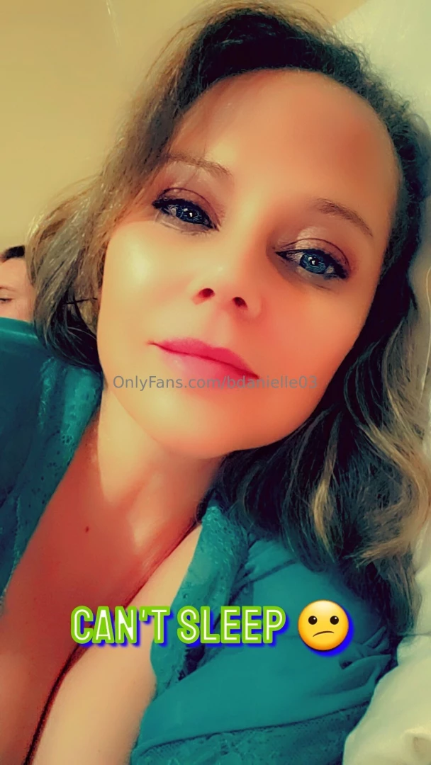 I have videos of me i will be posting too i just wanna stay in bed all 