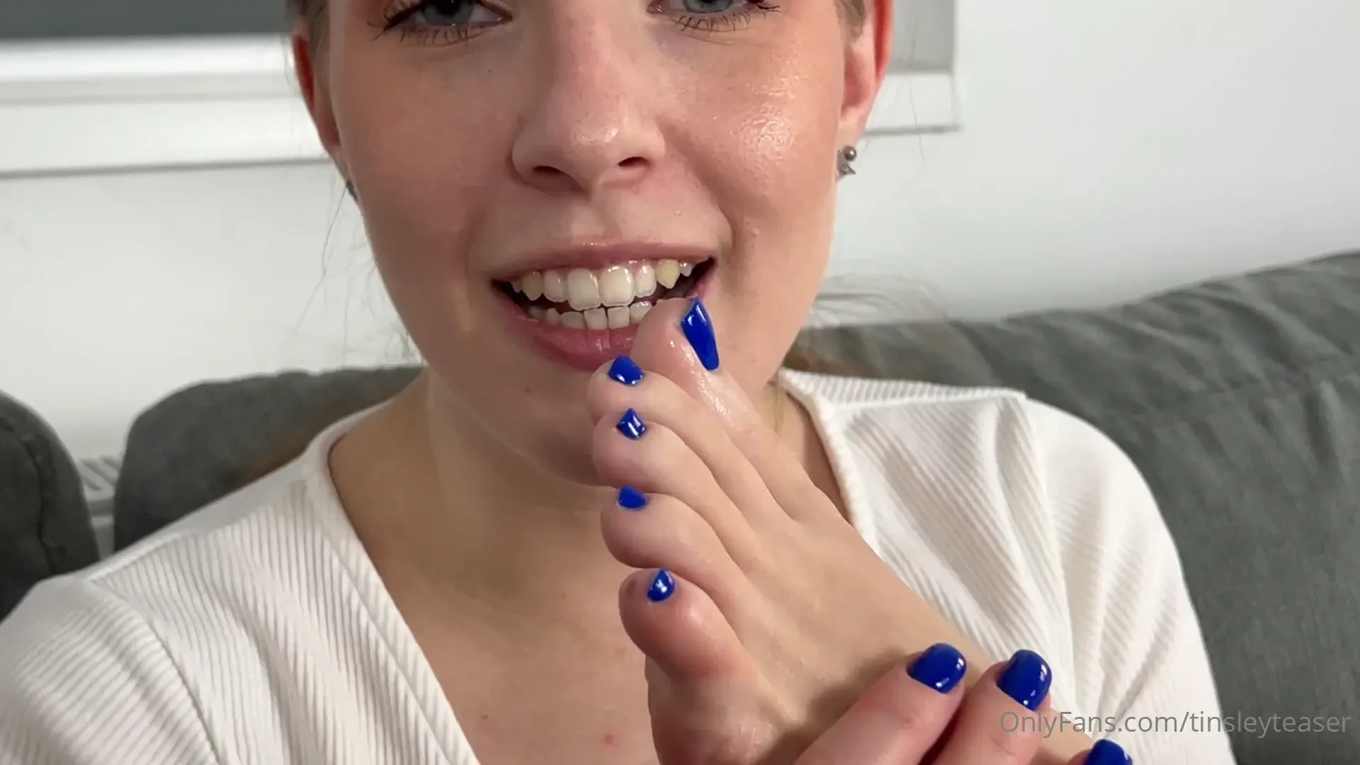 Self worship with blue toes 