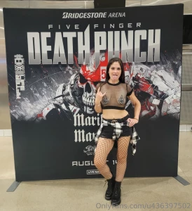 Show me some love what do you guys think of my concert outfit from a