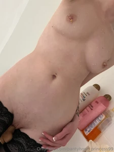 I had a horrible past week at school so i m finally feeling better and part 3