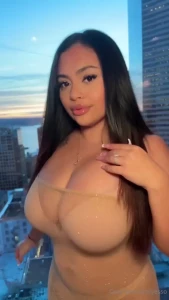 You should message me on yessenialoch