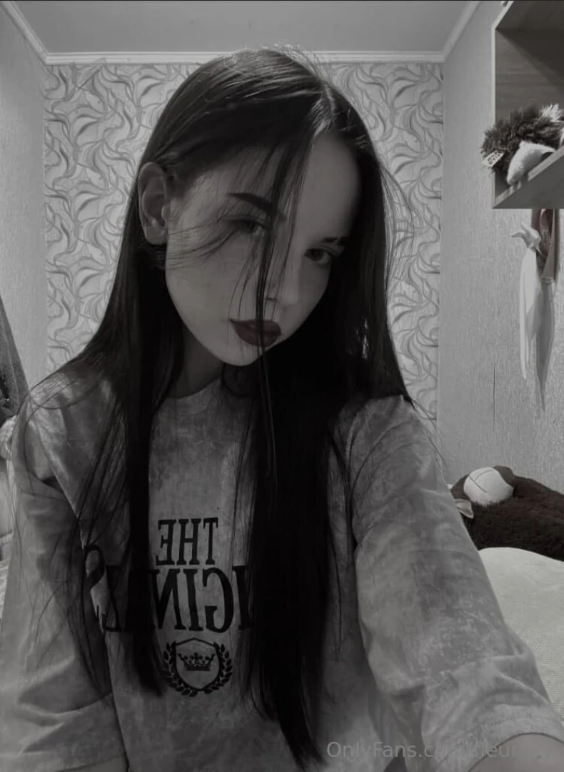 Free subscription today only annasido cutie annasido has some part 68 