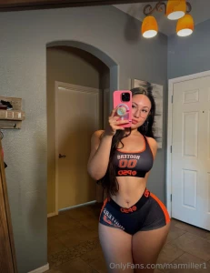 Wow nbsp bubble butt beauty theselenaflores has set her vip to free part 33