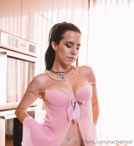 Vip s get to see the full set