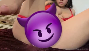 Estaba horny ese diaa full nude pussy out