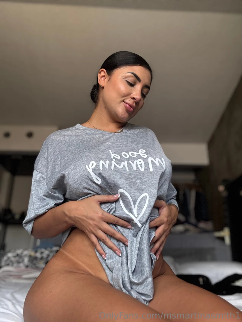 How do you prefer me to sleep with you in pajamas or without pajamas 