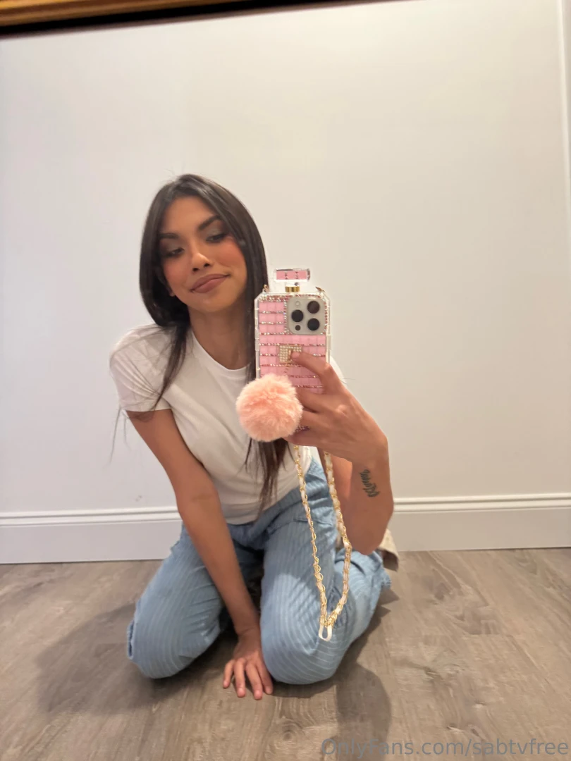 This look just for you babe 