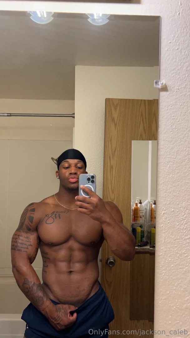 Just a little flex to show off these abs 