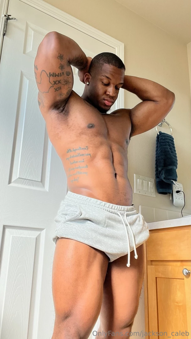 Just a little muscle tease to get your heart racing 