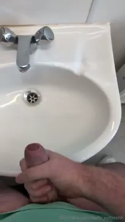 Boss makes a dollar i make a dime hope no one in the office heard me 