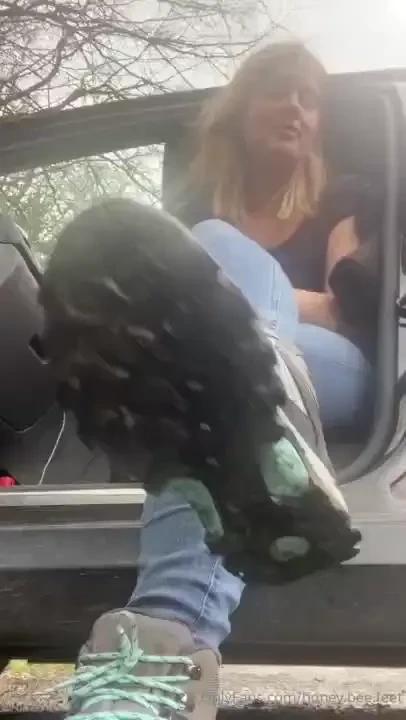 Schuhe umziehen damit das auto nicht dreckig wird 