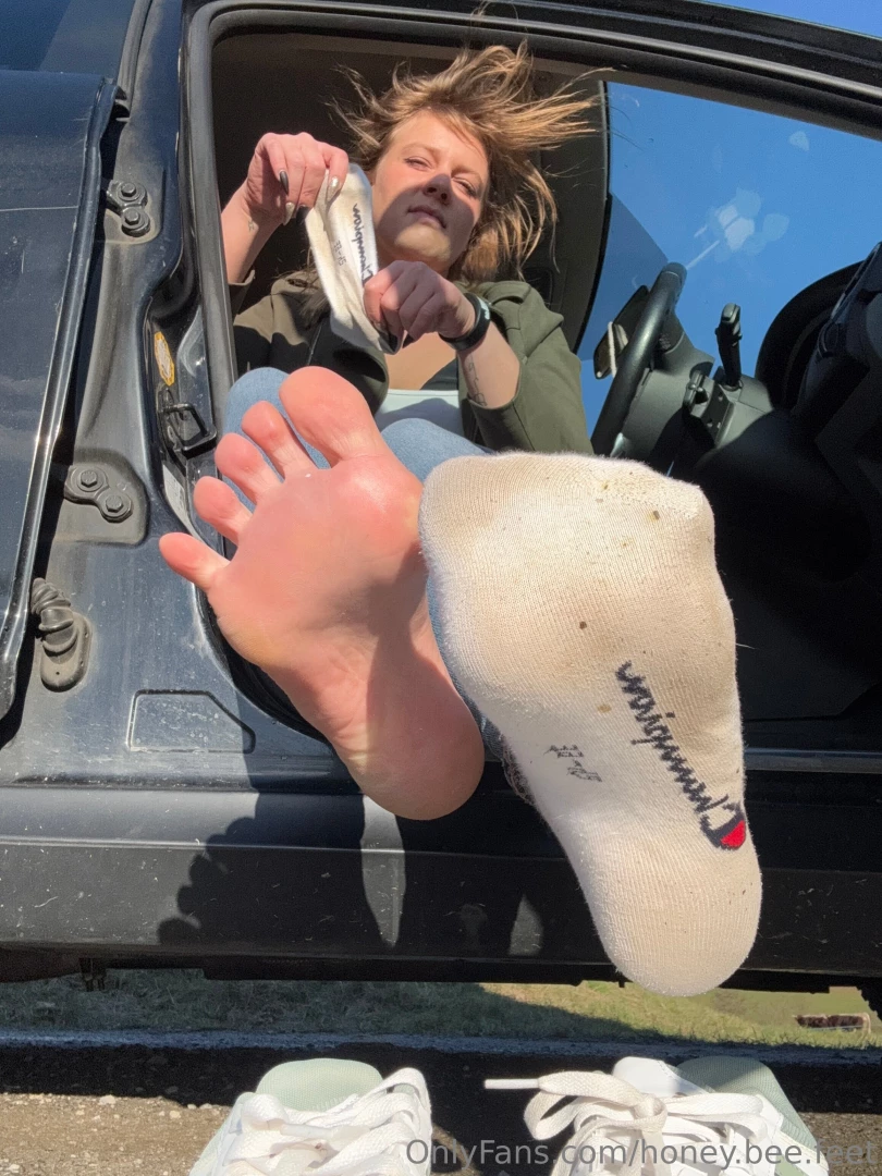 Knie dich hin und atme tief ein rast machen und mir die f e massieren part 7 