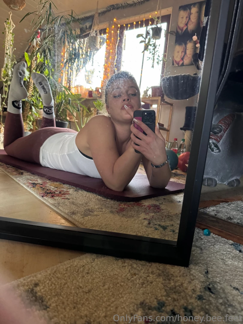 Sunday mood someone has to clean my mirrow part 3 